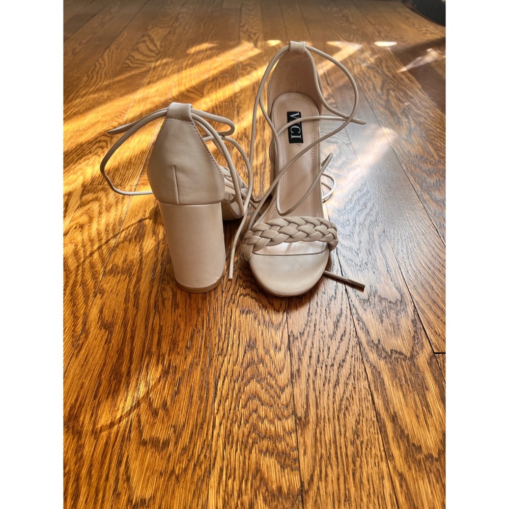 Tan braided heel
